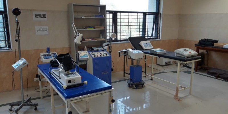 figure 1 electrotherapy lab